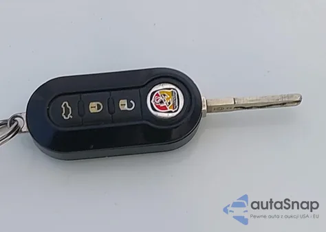 2017 Fiat 500C Abarth из США, поврежденный, VIN 3C3CFFJH1HT548000